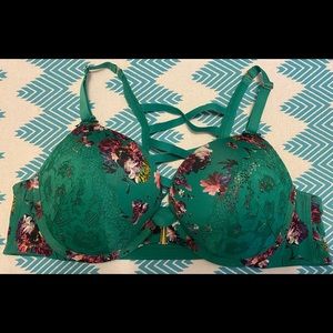 Cacique boost plunge bra sz 44B
